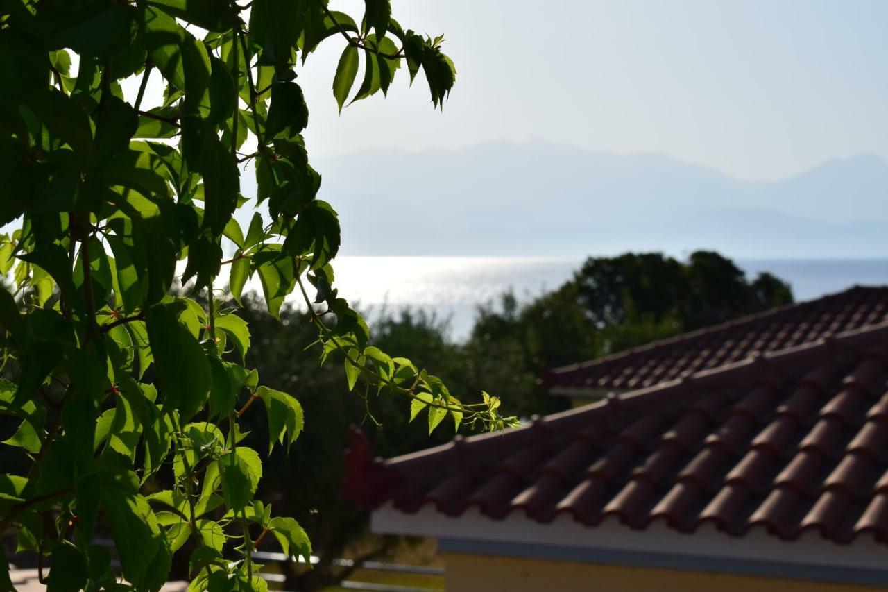 Alexandros Seaside Family Apartments & Villas - Paradise, 7' From Petalidi Kalamaki  Exterior photo